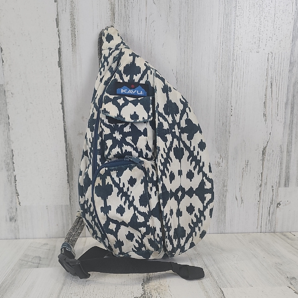Kavu Canvas Rope Sling Bag Navy Cream White Aztec Pattern Bag Crossbody